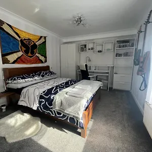  Apartment Private Flat In Centre With Parking